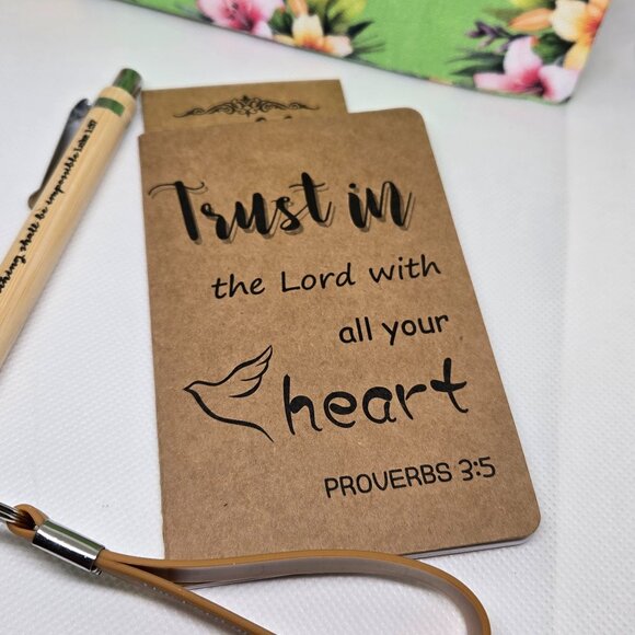 NEW INSPIRATIONAL FAITH CANVAS POUCH, NOTEPAD, PEN, BOOKMARK & KEYCHAIN GIFT SET - Picture 3 of 10